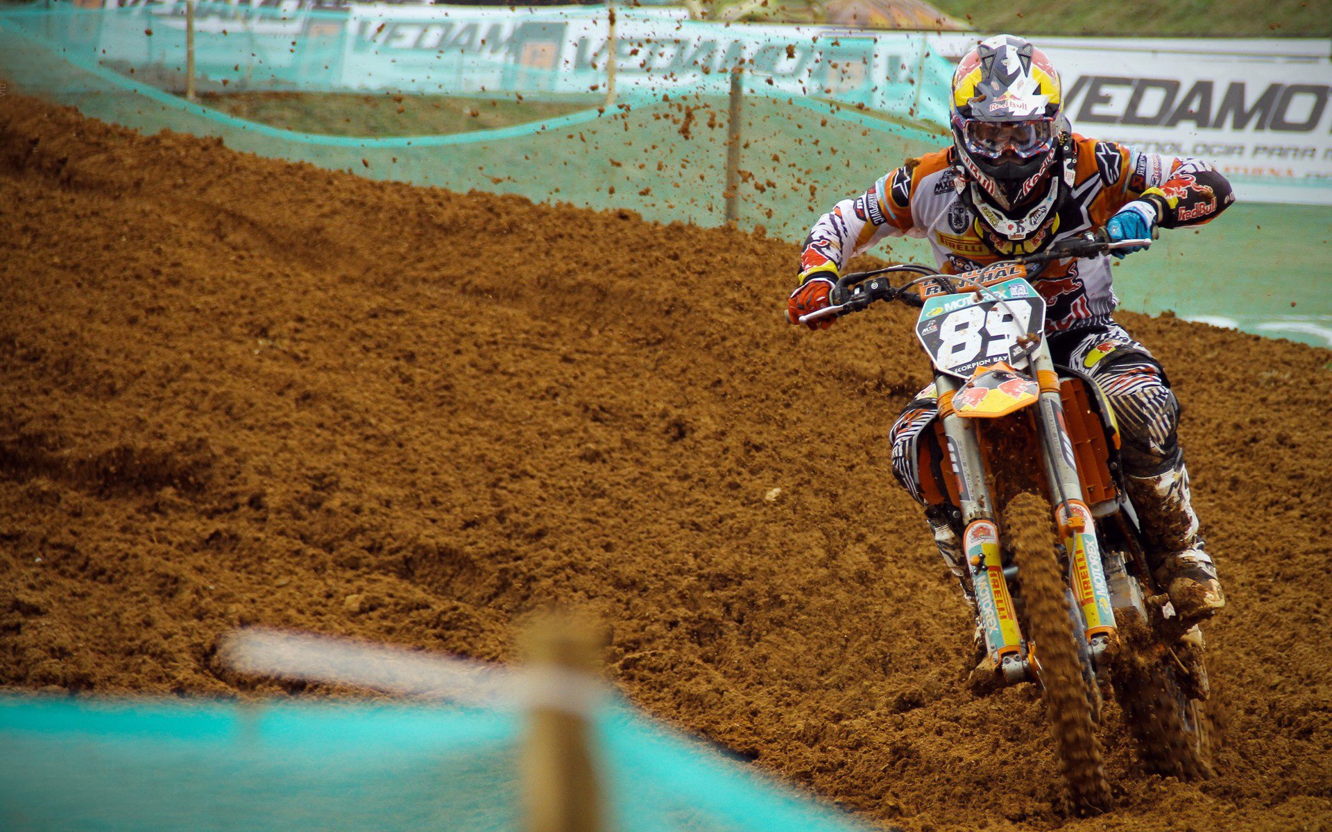 赛场外:车手的体能训练秘籍,车手体重对赛车的影响